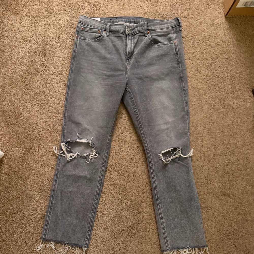 Gap vintage slim mid rise gray distressed ankle jeans 32